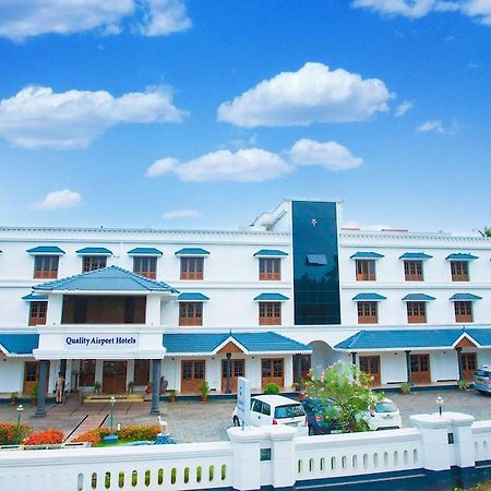 Quality Airport Hotels Nedumbassery Esterno foto