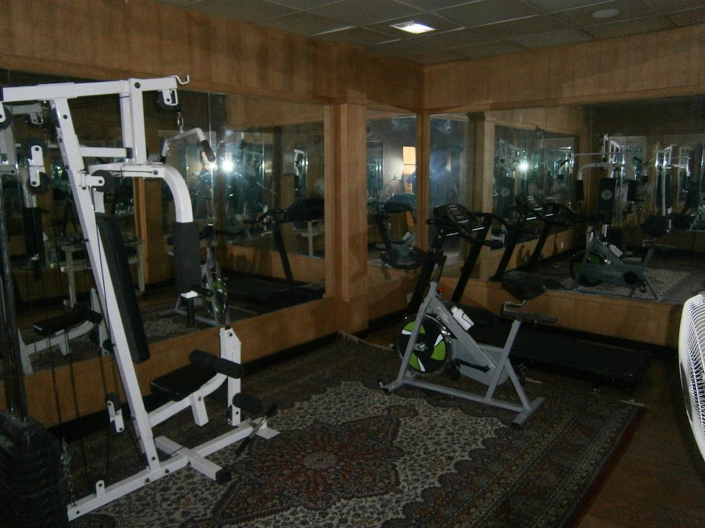 Quality Airport Hotels Nedumbassery Esterno foto