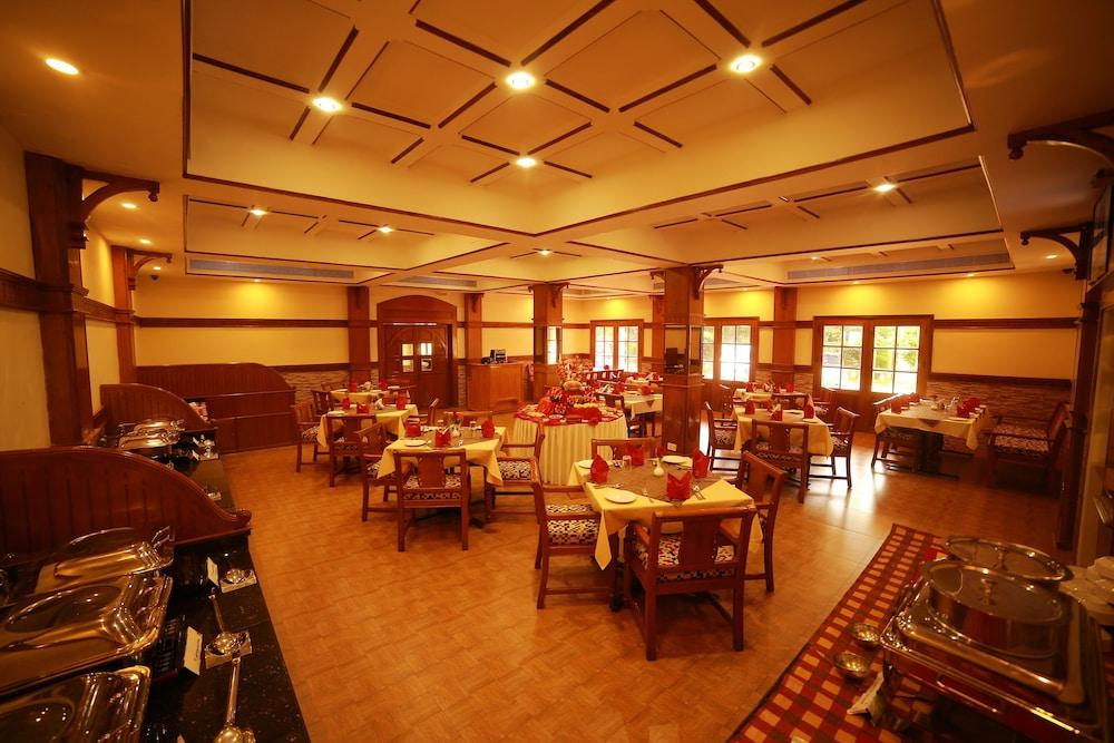 Quality Airport Hotels Nedumbassery Esterno foto