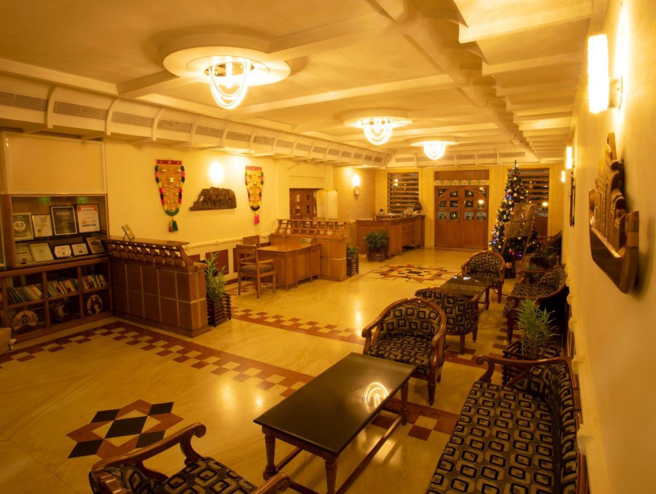 Quality Airport Hotels Nedumbassery Esterno foto