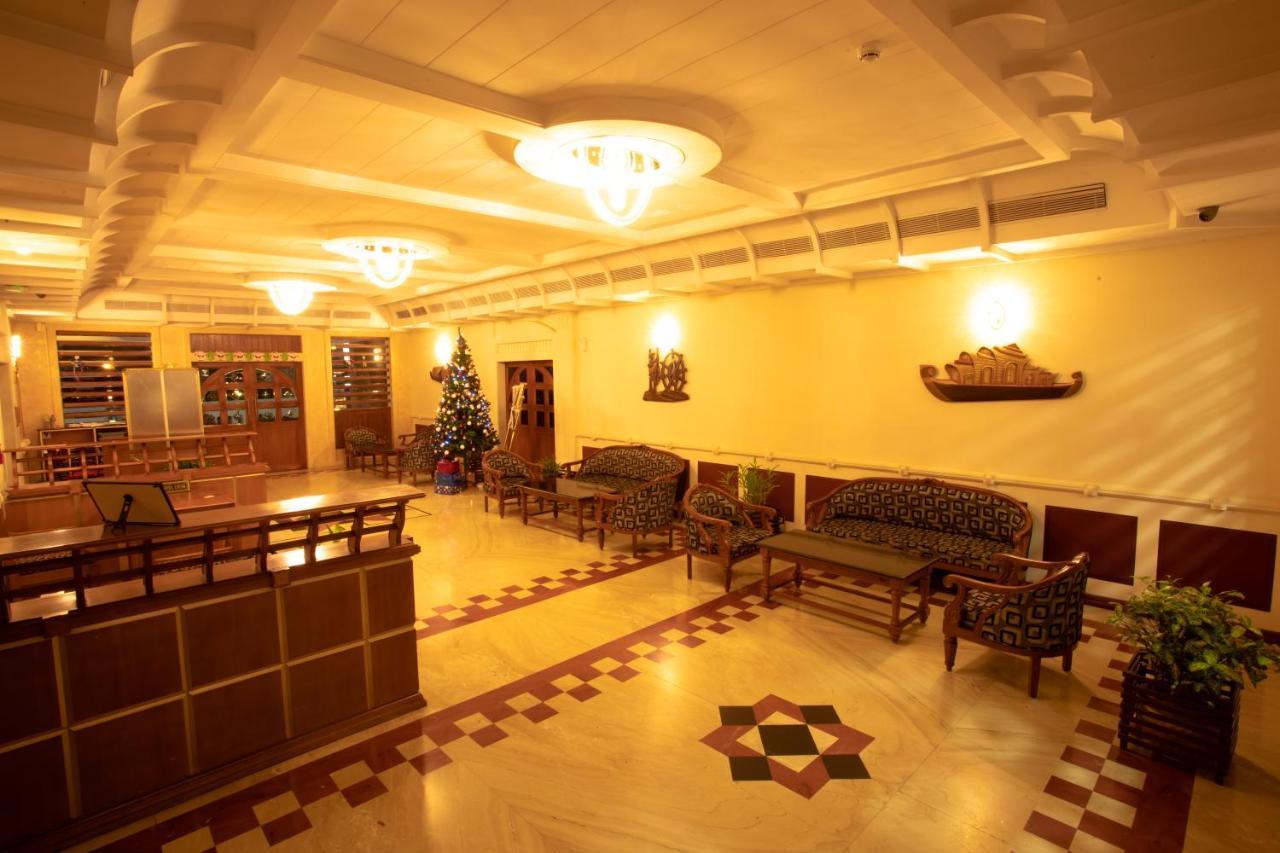Quality Airport Hotels Nedumbassery Esterno foto