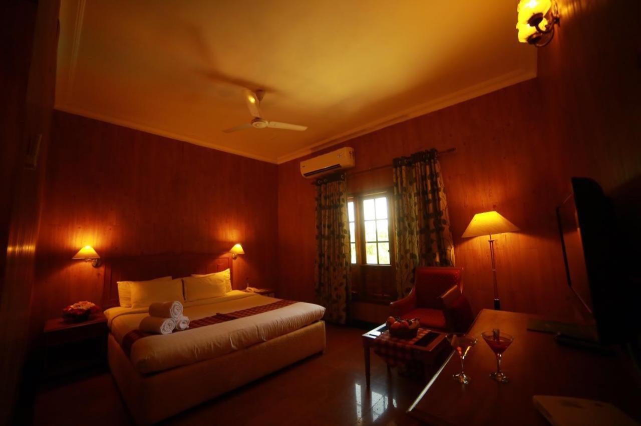 Quality Airport Hotels Nedumbassery Esterno foto