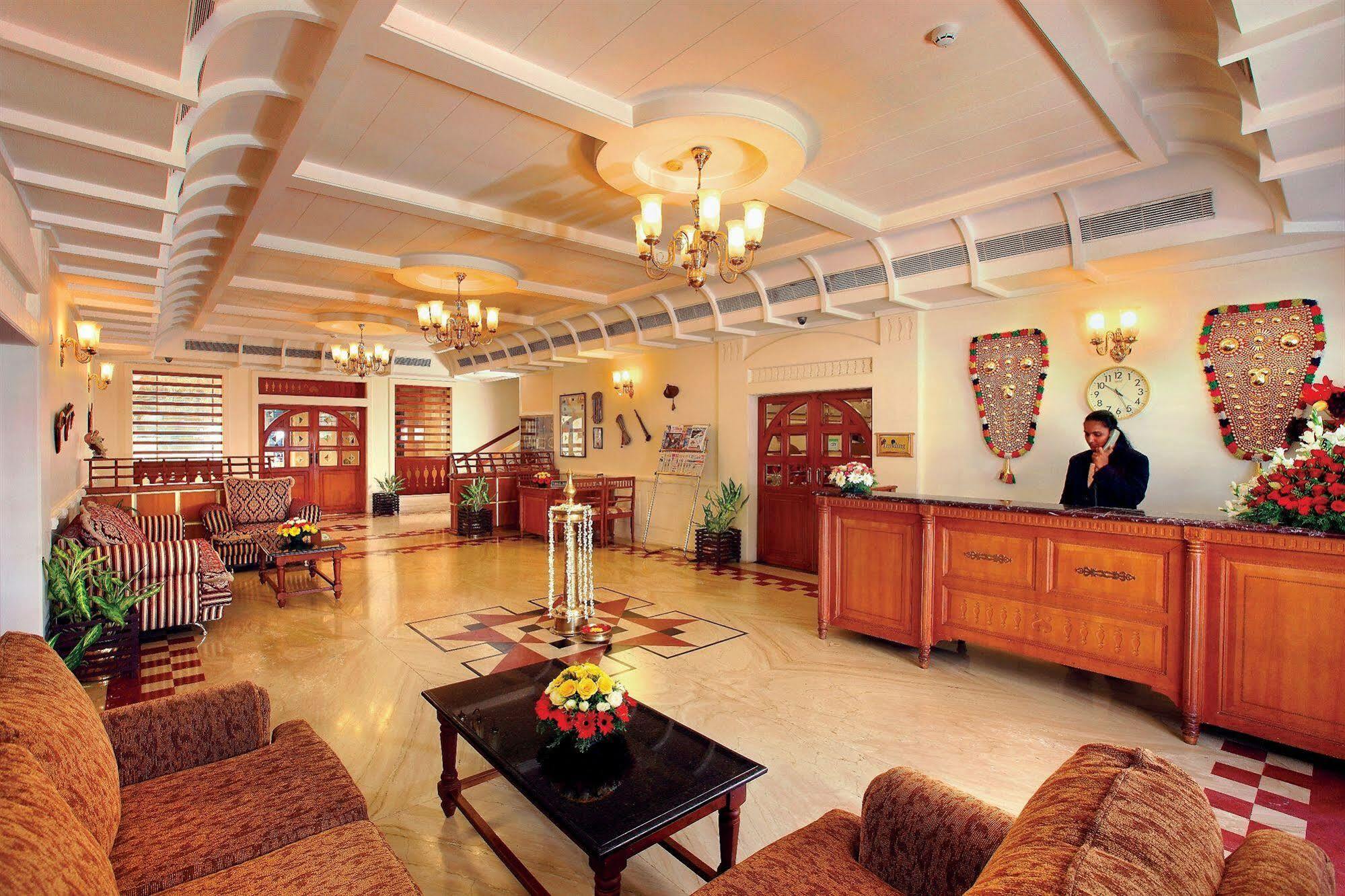 Quality Airport Hotels Nedumbassery Esterno foto