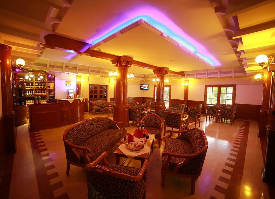 Quality Airport Hotels Nedumbassery Esterno foto